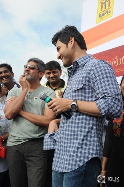 Srimanthudu-Movie-Team-at-HBC-Chak-De-India-Ride